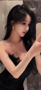 <b>掐住她的奶尖抵正在窗户上正在线旁不雅</b>